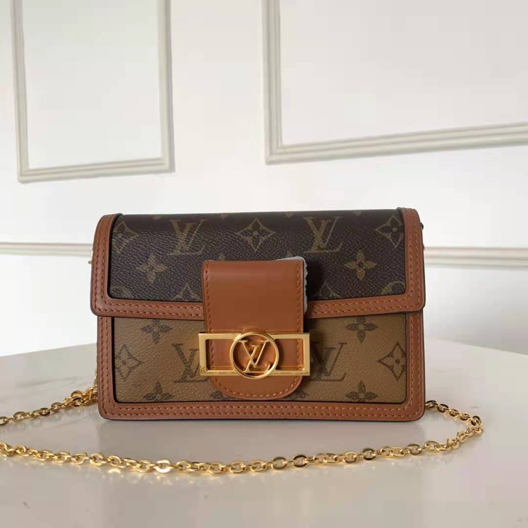 Louis Vuitton M68746 Dauphine Chain Wallet